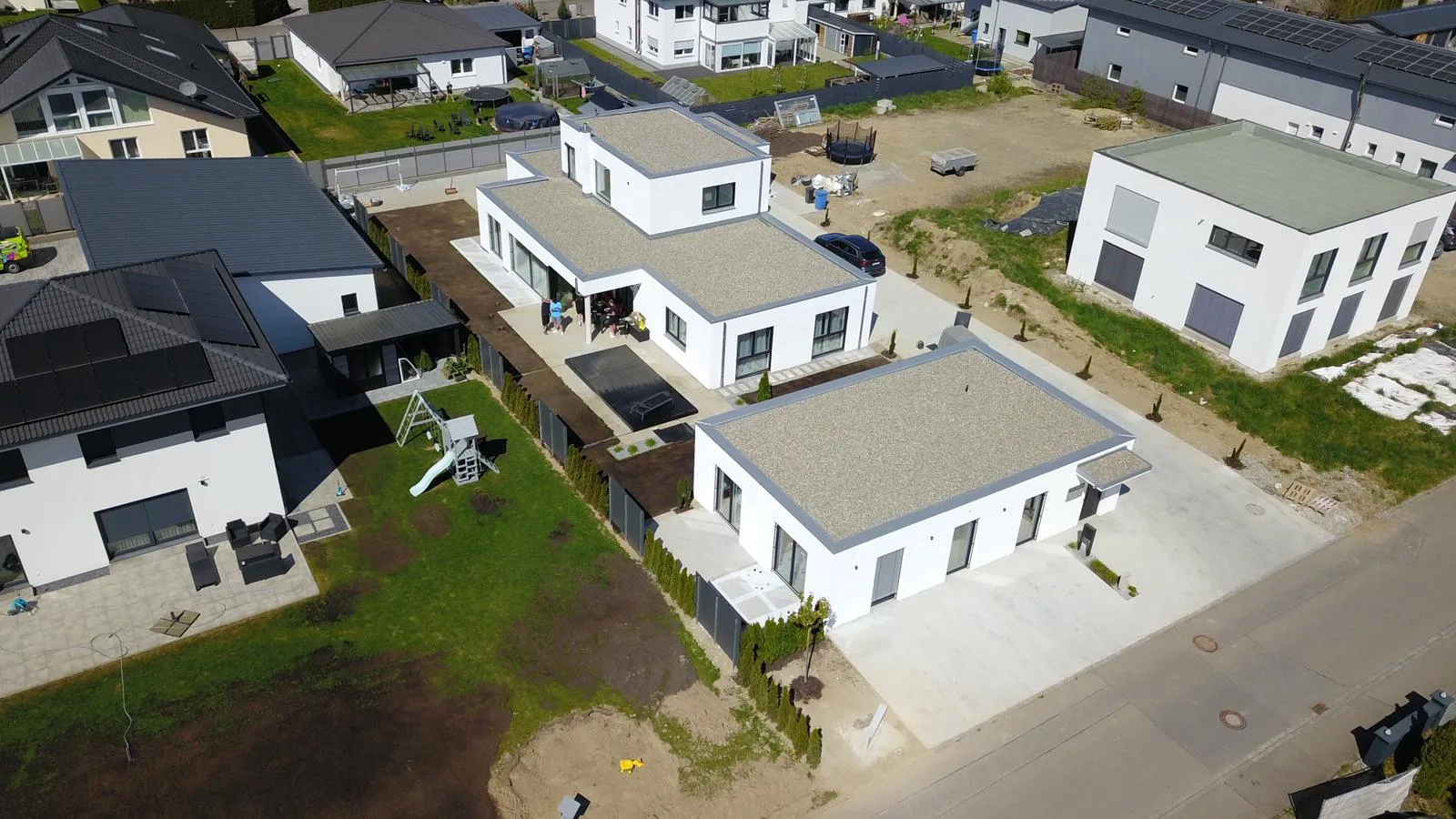 Neubau Einfamilienhaus mit Bürogebäude in Riedlingen – Luftaufnahme